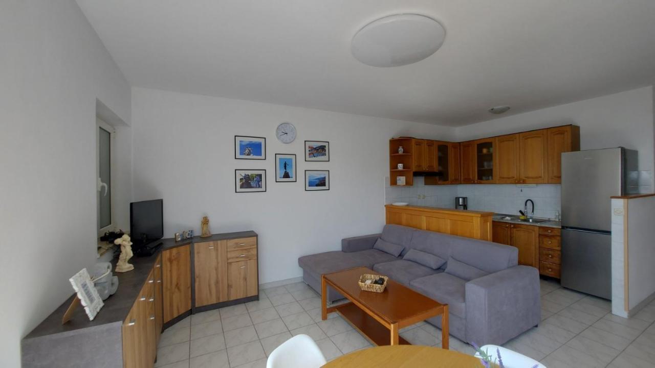 Apartment Mira Опатия Екстериор снимка