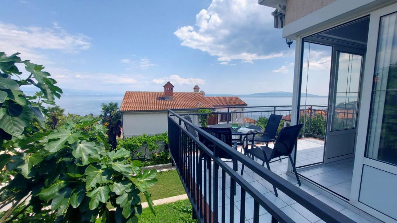 Apartment Mira Опатия Екстериор снимка